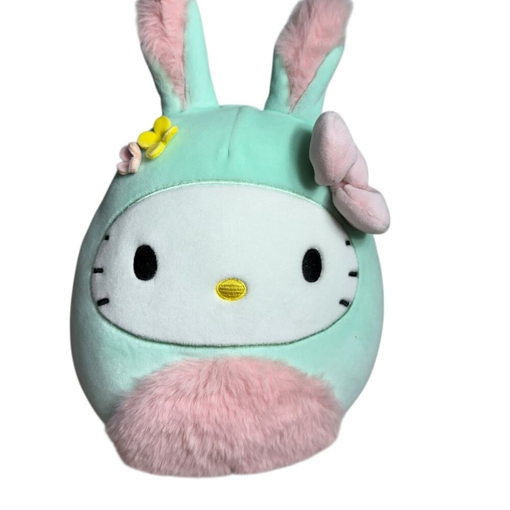 Hhello kitty‎ Easter bunny EUC Squishmallow